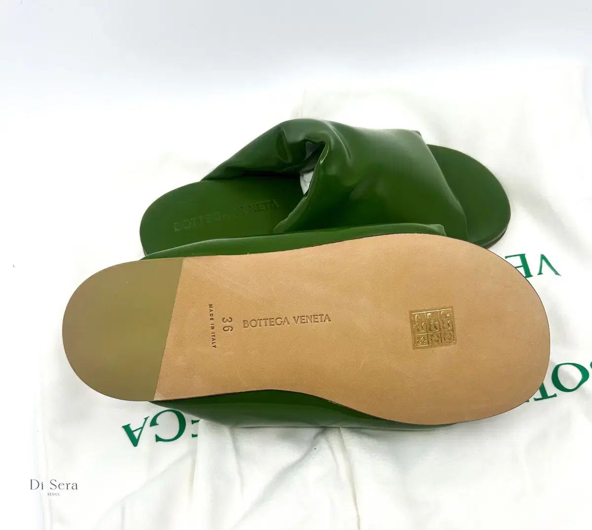 Bottega Veneta クッション スライド アウトレット ボッテガヴェネタスリッパ クッション スライド