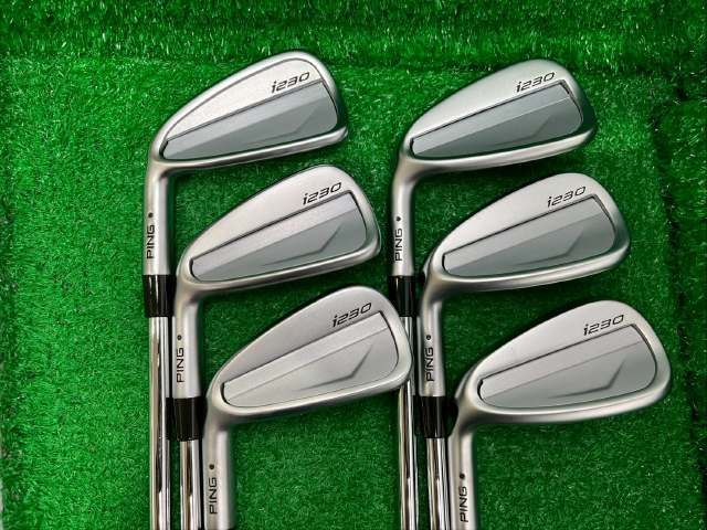 森長武雄 油彩画「鶏とひよこ」重厚額装 森長武雄 油彩画「鶏とひよこ