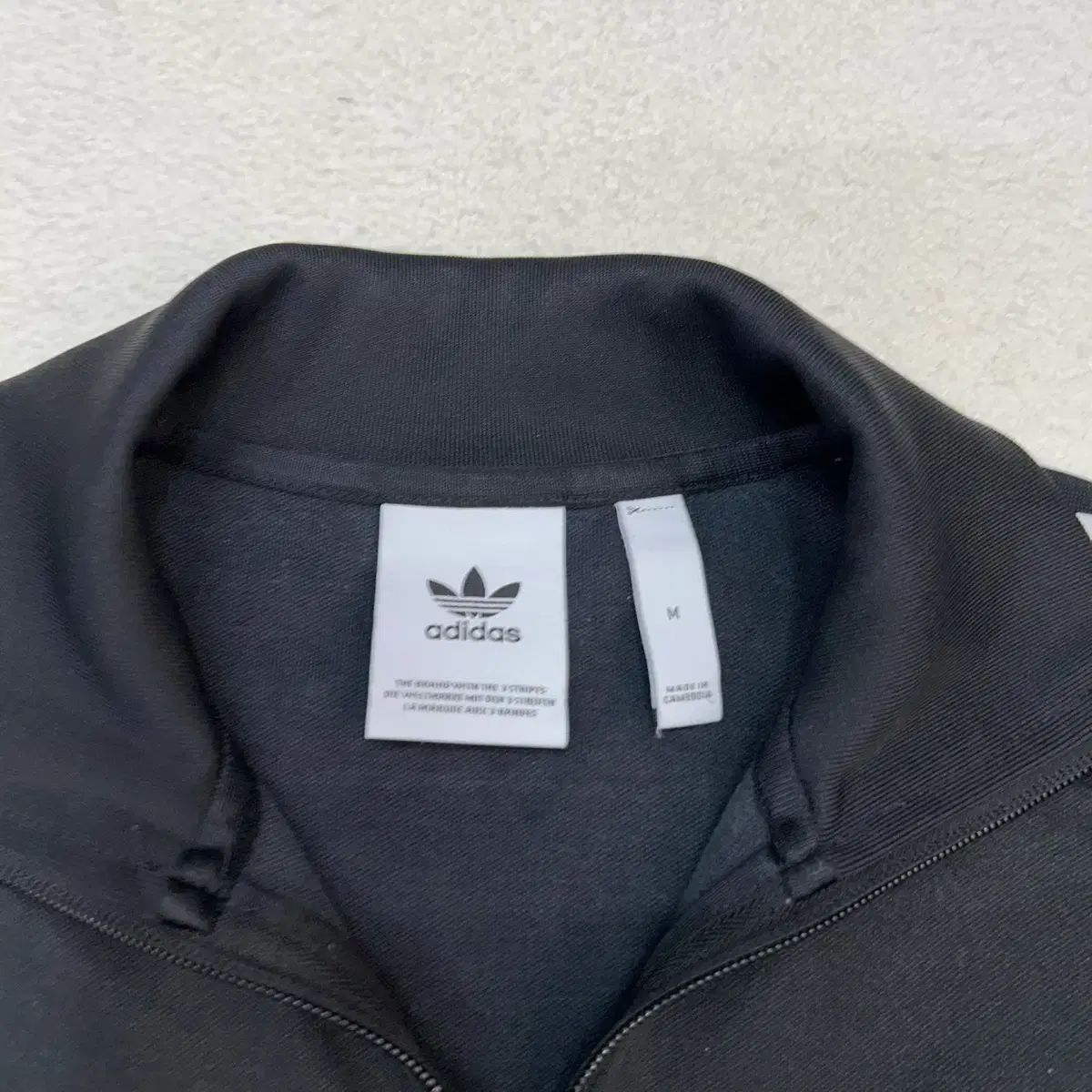 adidas アディダス