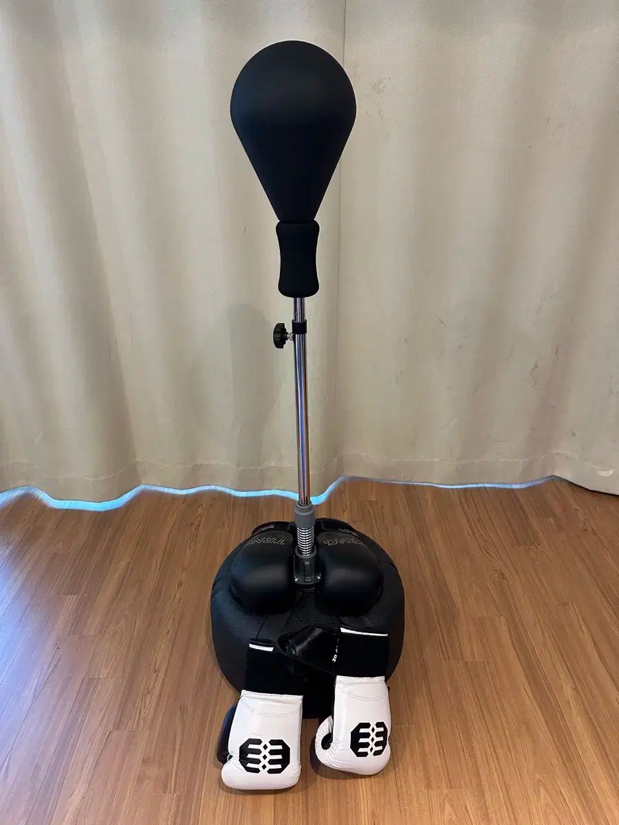 やっている