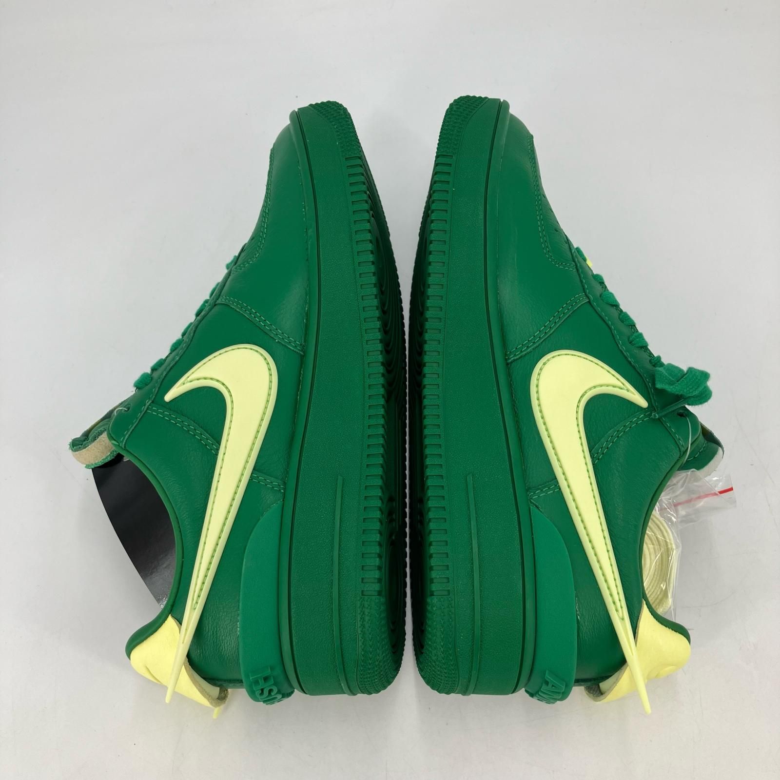 NIKE スニーカー　緑　ピンク　グリーン　30cm 中古 NIKE スニーカー 緑 ピンク グリーン 30cm 中古 - メルカリ