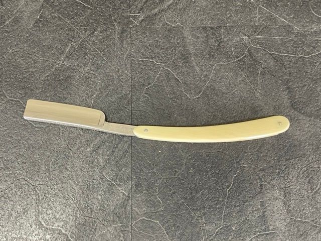 西洋剃刀　ヘンケル　ゾーリンゲン472 西洋剃刀 【未使用保管品】 J.A HENCKELS SOLINGEN ヘンケル