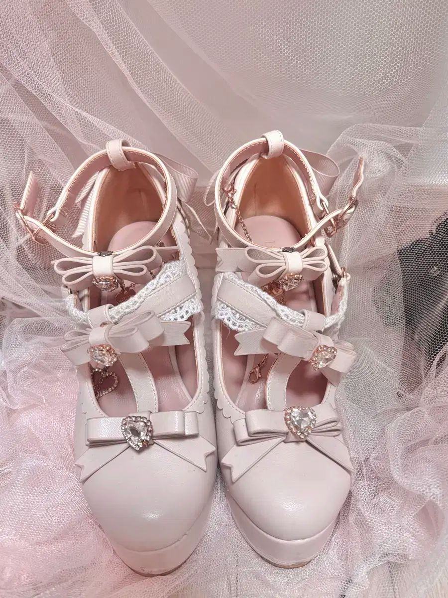 リズリサ 量産 地雷 パンプス 新品 リズリサ パンプス 重量系 地雷系 ヒール ロリータ 靴