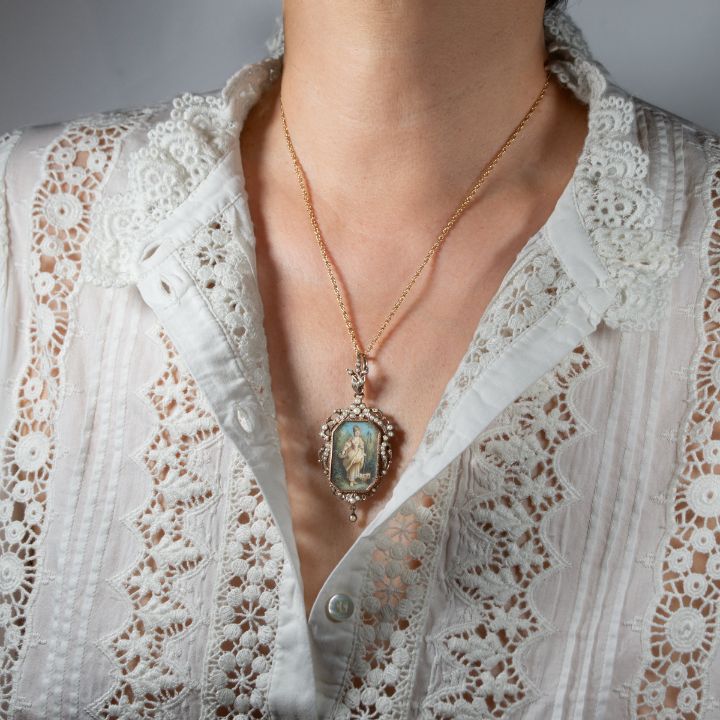 アンティークロケットペンダント ミニアチュール(羊飼いの娘)と