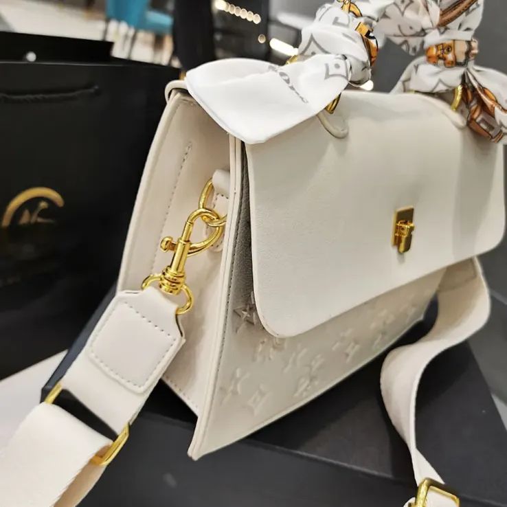 PUレザーモノグラム 2way ショルダーバッグ ノーブランド ☆高品質  