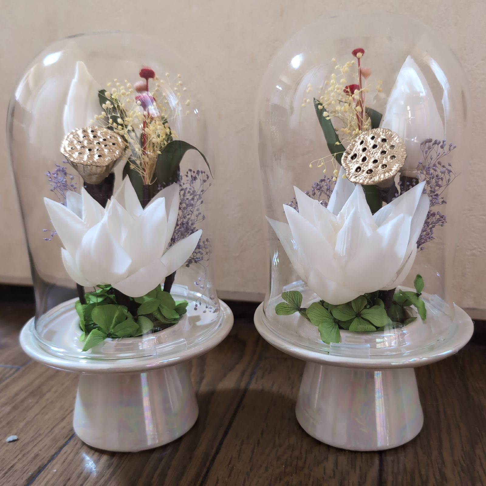 特選仏花 異形ガラスドーム 中 一対 造花無し 蓮の花 プリザーブドフラワー