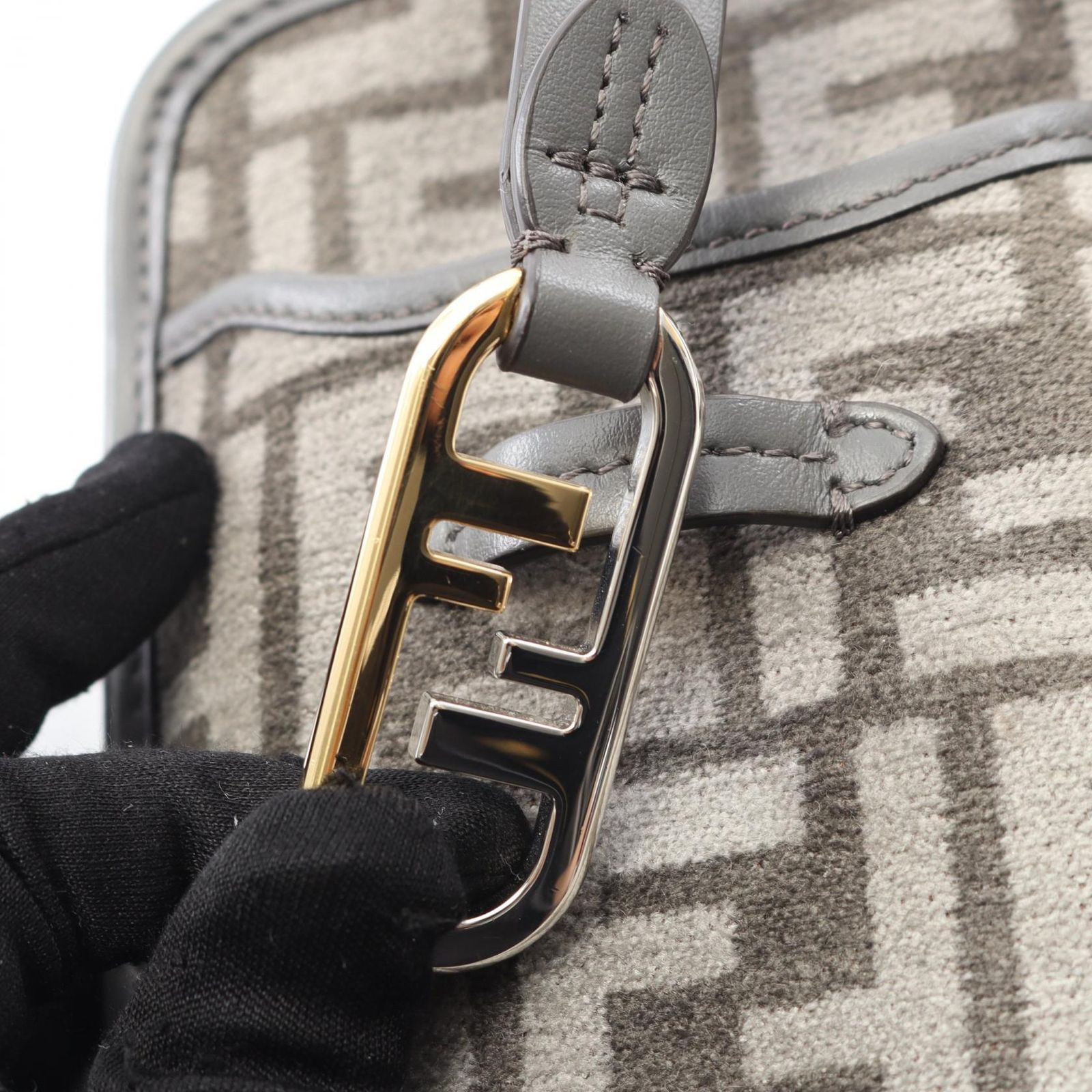 フェンディ ヴェロア リザード ズッカ ショルダーバッグ FENDI フェンディ ズッカ ワンショルダーバッグ