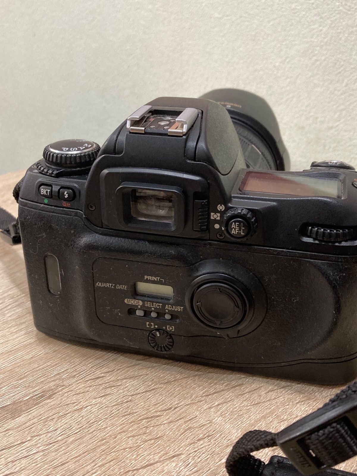 Nikon F80 フィルムカメラ TAMRON レンズ Nikon ニコン F80 タムロンレンズ付き ジャンク品 - メルカリ