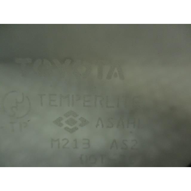 10年 レビン GF-AE111 BZ-G 右クォーターガラス 62710-12870