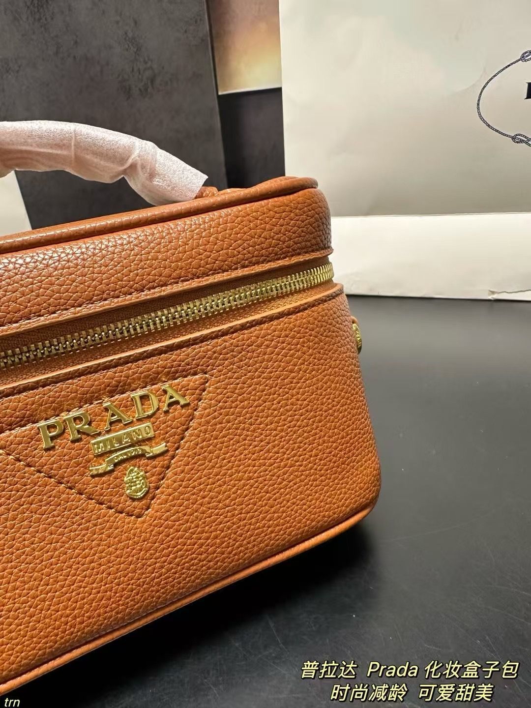 PRADA ポーチ 箱付き P 1080配箱 プラダPRADAポーチ プラダプラダプラダのポーチが