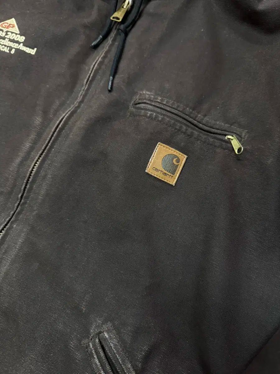 カーハート シエラ