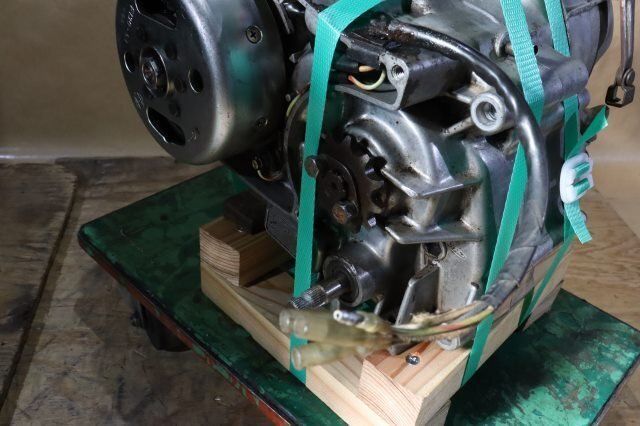 ホンダ CB５０JX 6V CB50J エンジン本体 部品取り等に H372-41 BRIGHTFACE_UK