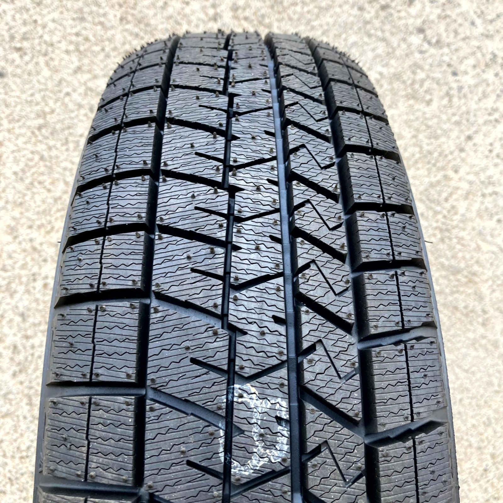 新品 ダンロップ ウィンターマックス03 165/65R14 スタッドレス 新品 ダンロップ ウィンターマックス03 165/65R14 スタッドレス