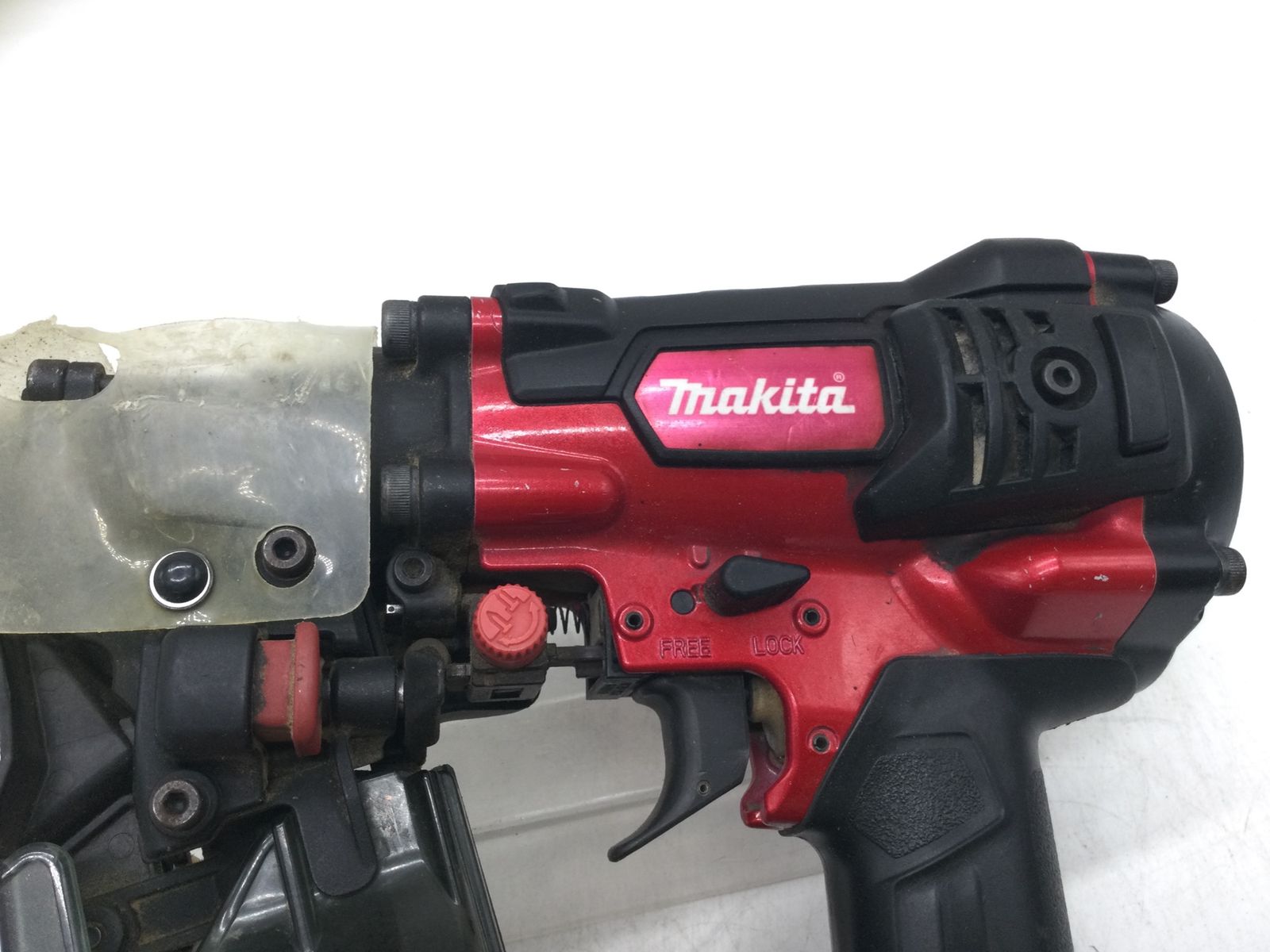 中古品】☆Makita/マキタ 釘打ち機 AN532H [ITG00XM7IHW8] [エコ