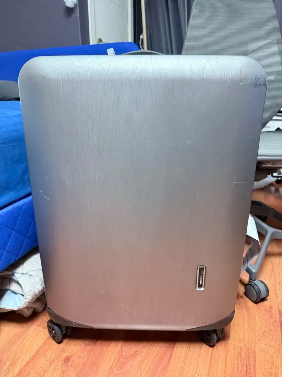 Samsonite サムソナイト キャリーケース スーツケース 26 インチ 直接販売 ー 1 のみ