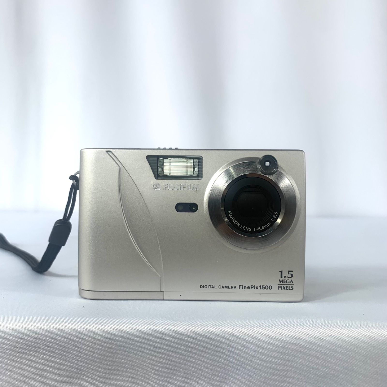FUJIFILM フジフィルム FINEPIX 1500 単三電池 デジタルカメラ