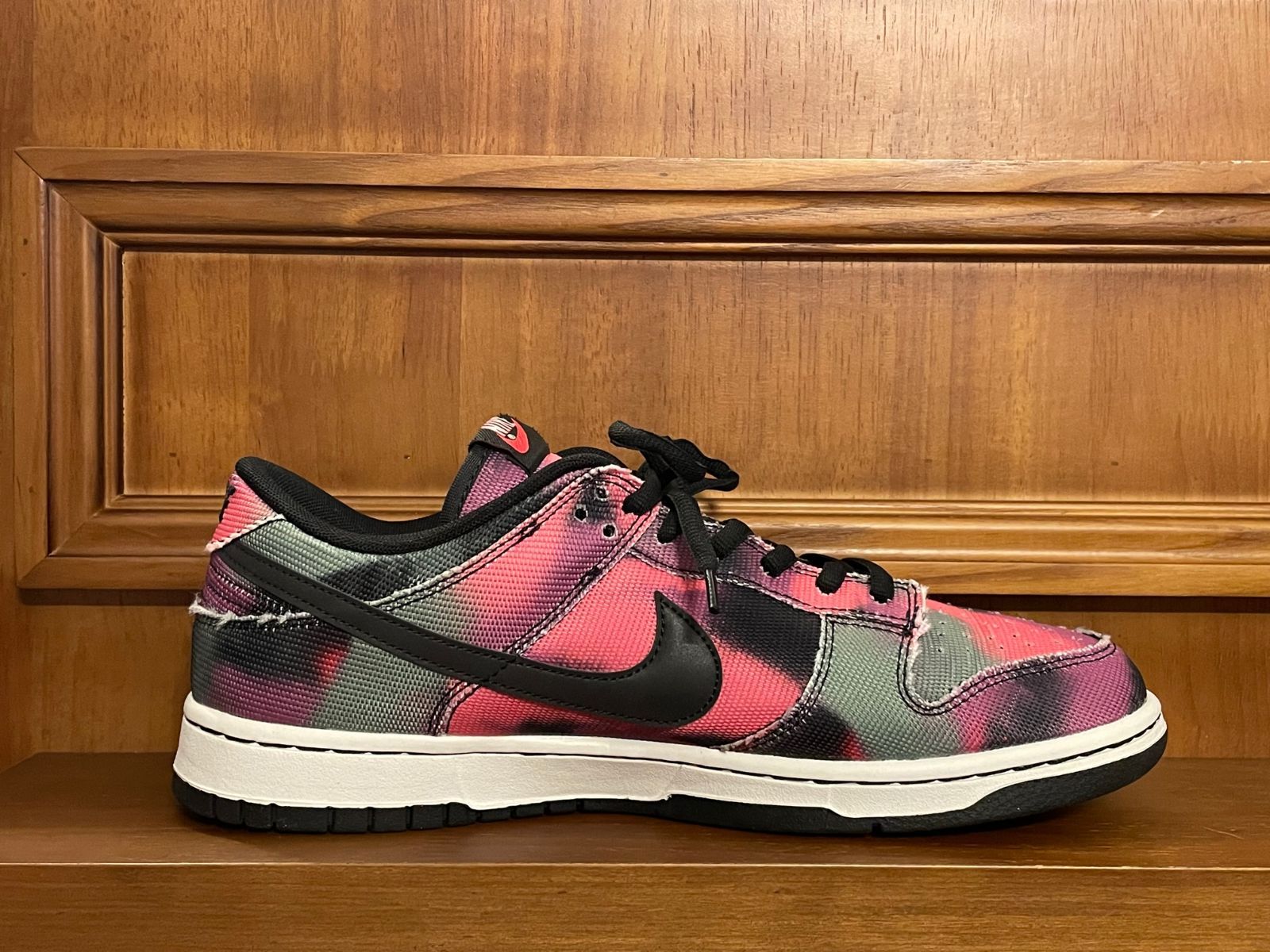 Nike Dunk Low Graffiti Pink / Black 29cm