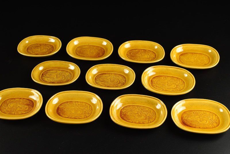 クリーム色の陶器製丸型ボウル 高麗