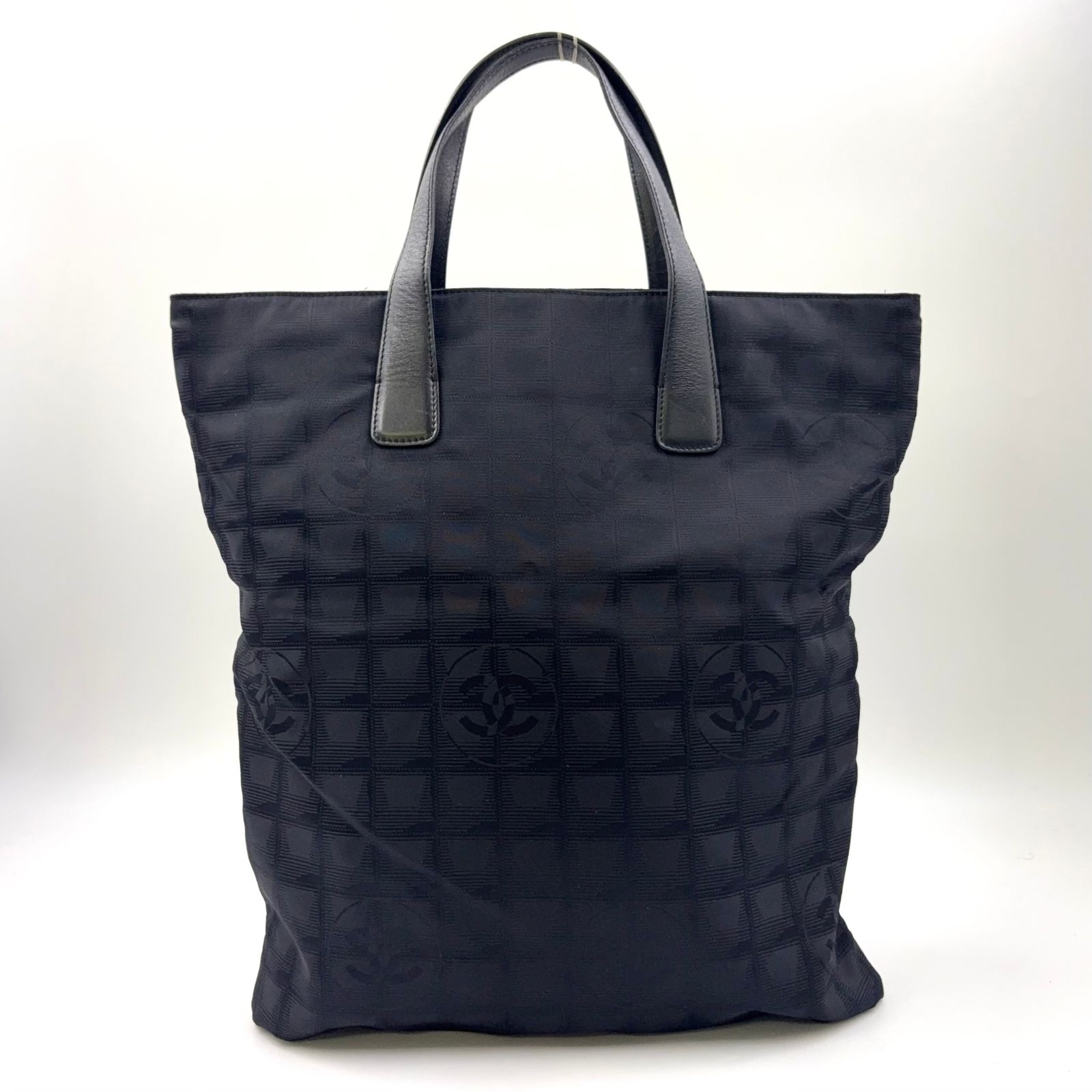CHANEL シャネル ニュートラベルライン トートバッグ ブラック シリアル7 CHANEL ニュートラベルライン シリアル番号7番台 レザー