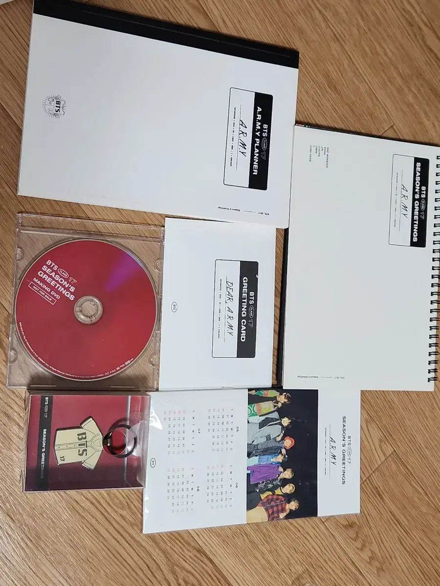 BTS 2017 SEASONS GREETINGS 中古品 出品 - メルカリ