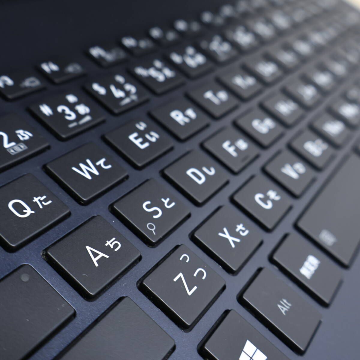 ☆超美品 高性能8世代4コアi5！M.2 NVMeSSD256GB メモリ8GB