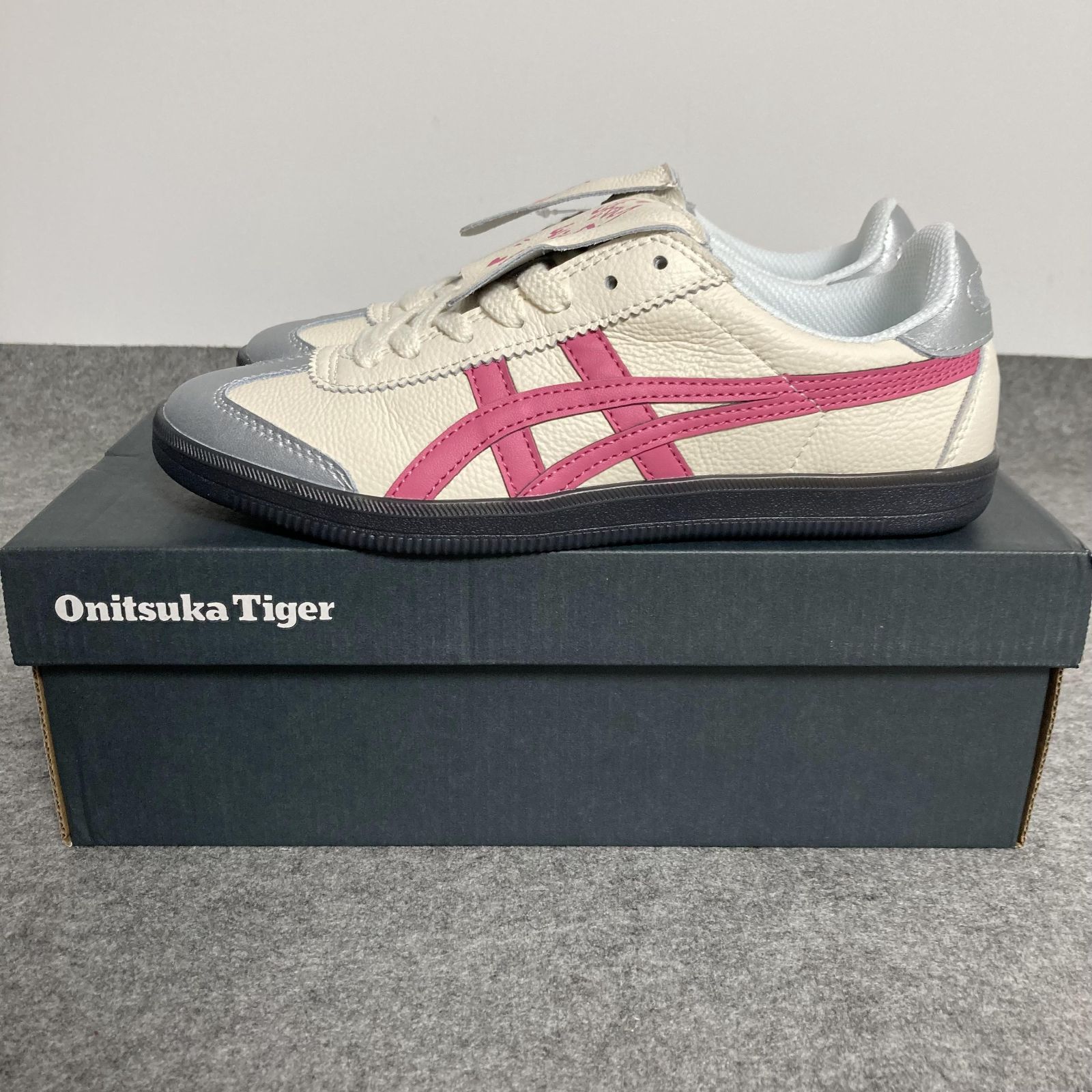 新品 ONITSUKA TIGER オニツカタイガー Tokuten スニーカー