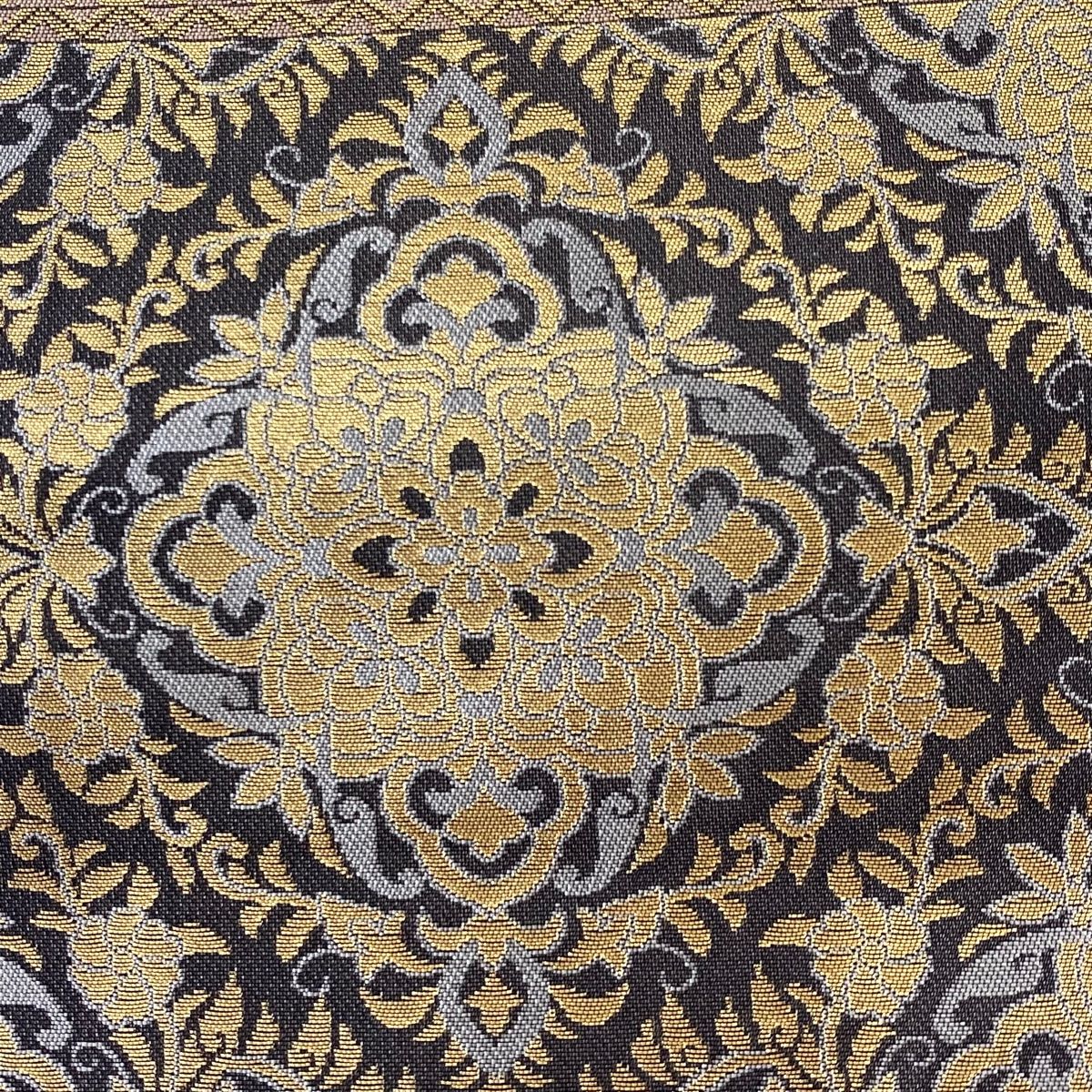 名古屋帯 秀品 華文 花唐草 箔 黒灰 正絹