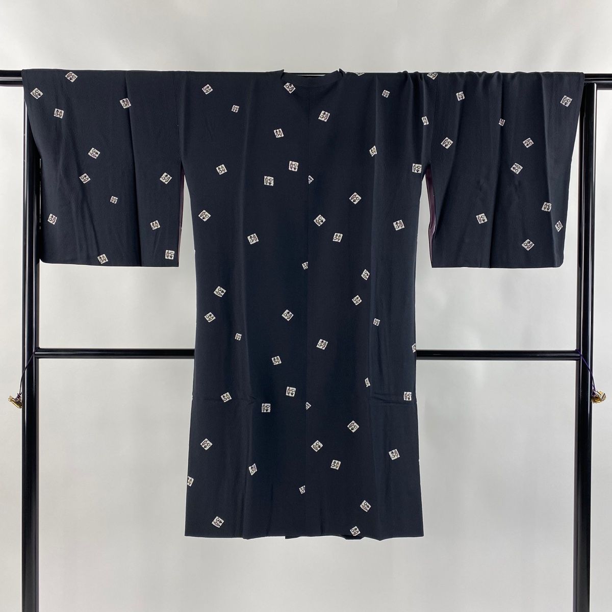 情報が満載。 道行 身丈107cm 裄丈67cm M 和装コート 角衿 色紙 葉 墨色 正絹 名品 お見逃しなく！