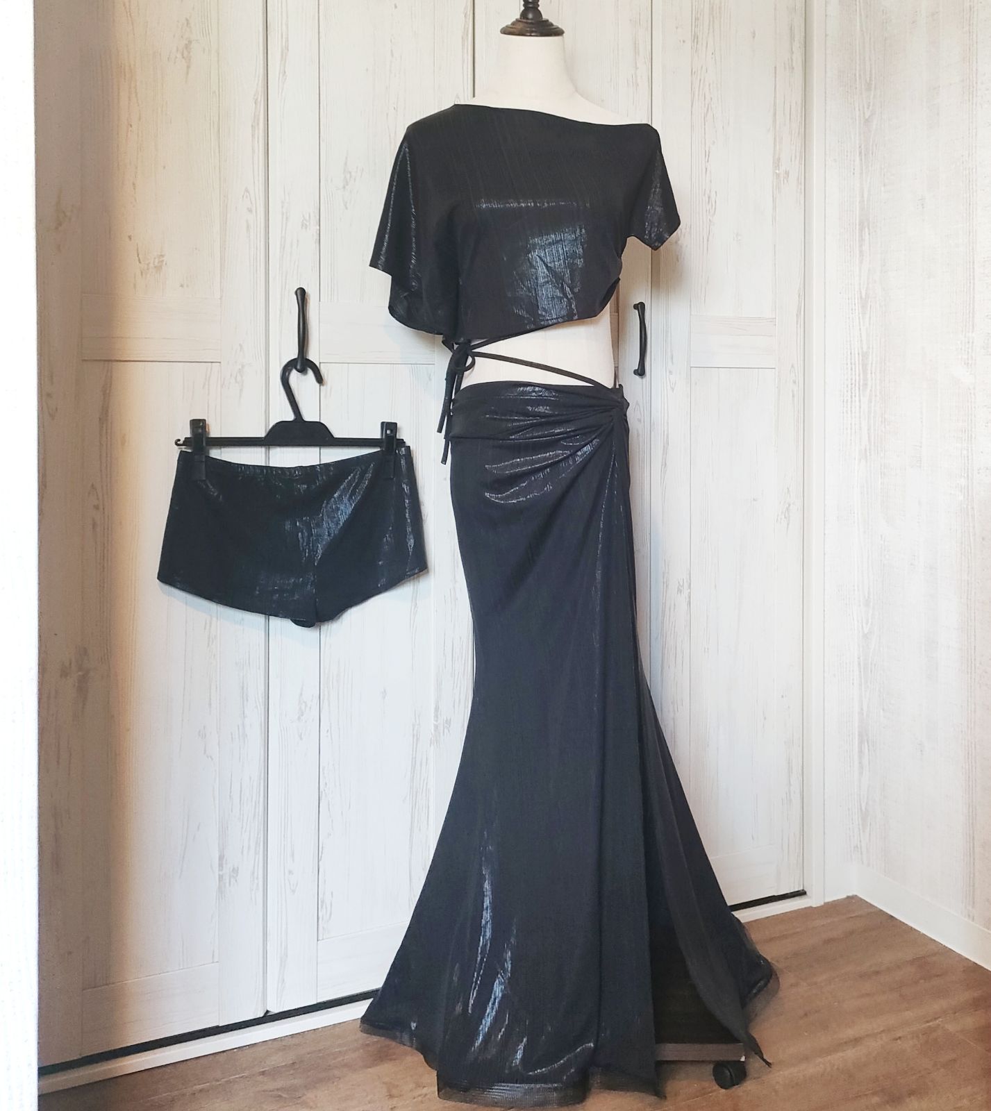 お値下げ中　人気デザイン　XXL ベリーダンス　衣装　黒　パール 新品未使用 XXL ベリーダンス 衣装 黒 パール 新品】エジプト製ベリー