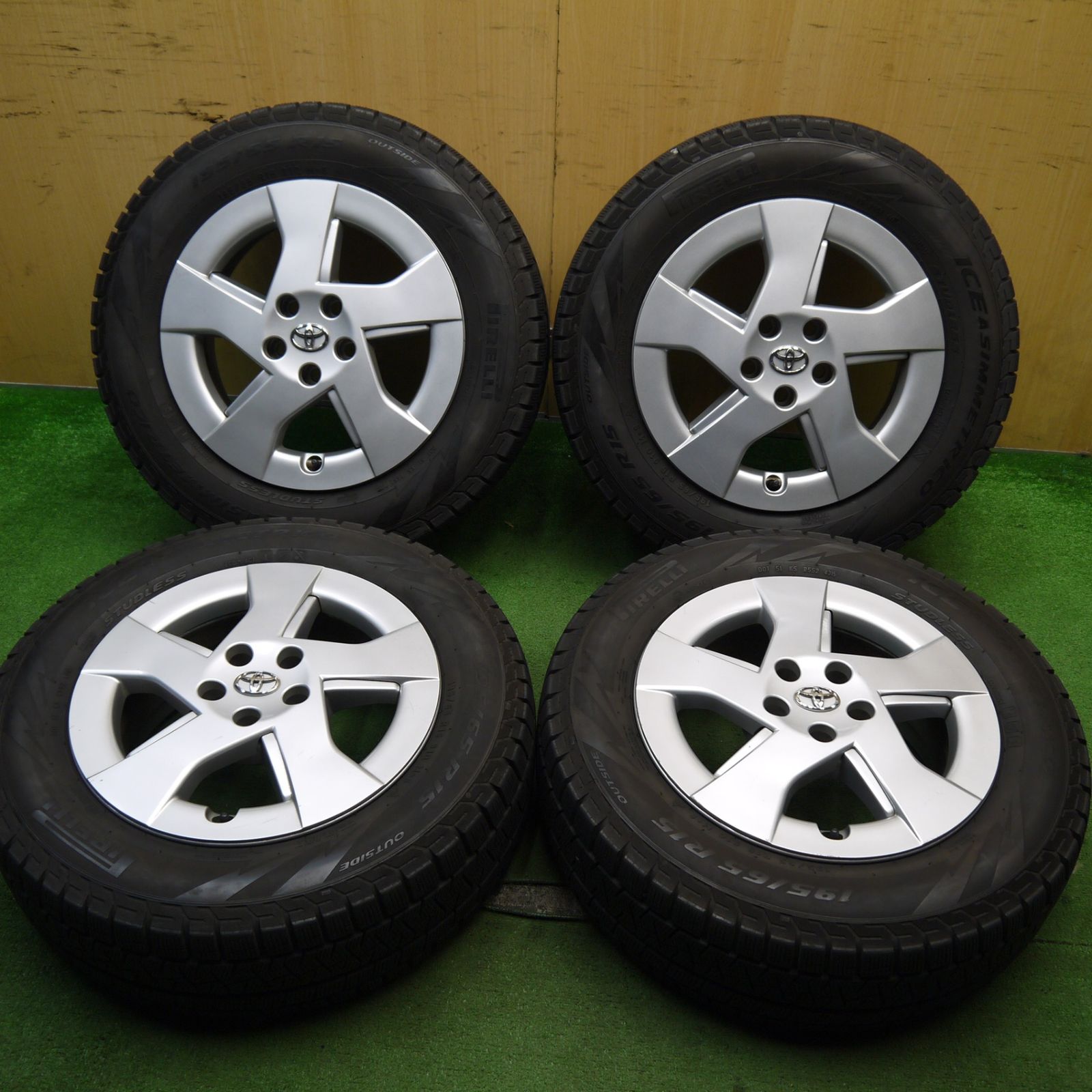 4本価格 トヨタ 30系 プリウス 純正 195|65R15 スタッドレス ピレリ アイスアシンメトリコ 15インチ PCD100|5H 5052105Hス
