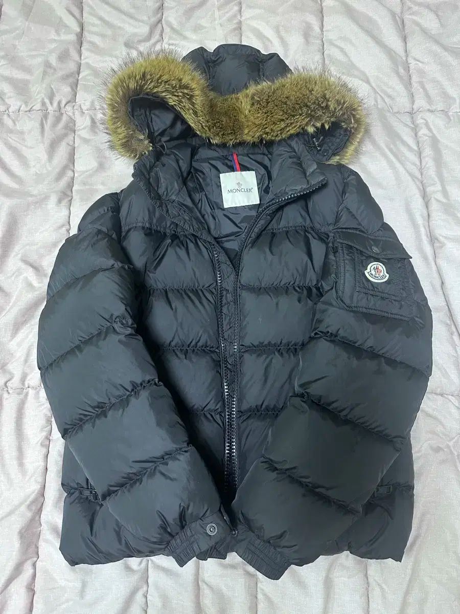 MONCLER モンクレール マーク ダウンジャケット 2 サイズ