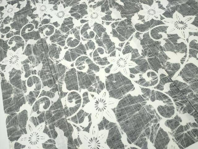 型染め 花唐草文