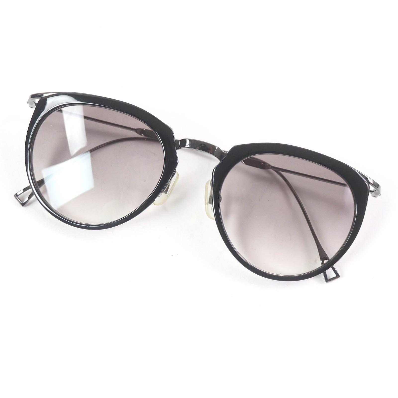 □ISSEY MIYAKE 金子眼鏡 イッセイミヤケ カネコガンキョウ BONE SERIES ISSEY MIYAKE EYES サングラス アイウェア ブラック グレーレンズ 50□20-145 メンズ