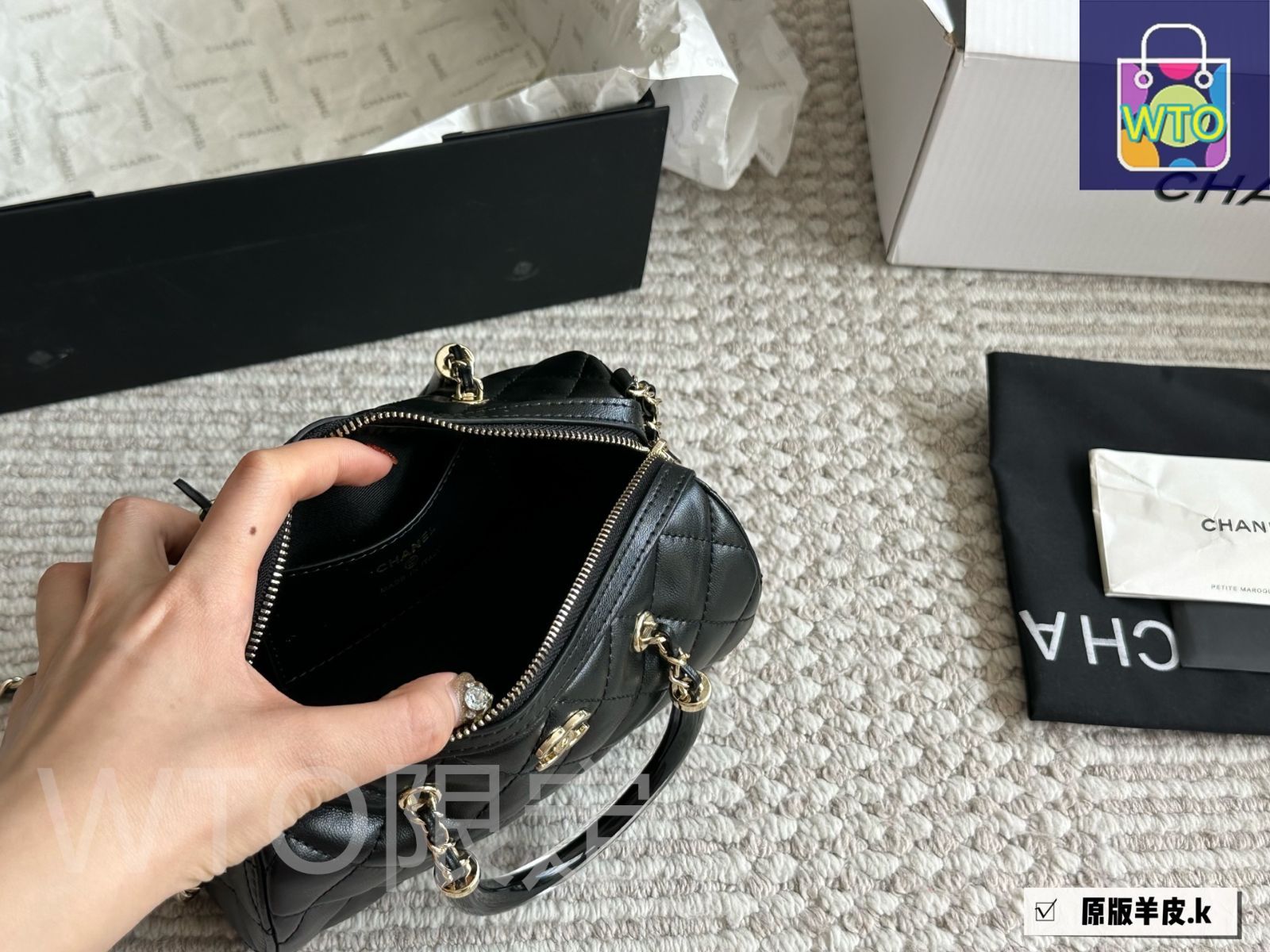 【25P エレガントなデザイン /白&黒】CHANEL スリングバッグ 25P エレガントなデザイン /白&黒】CHANEL スリングバッグ