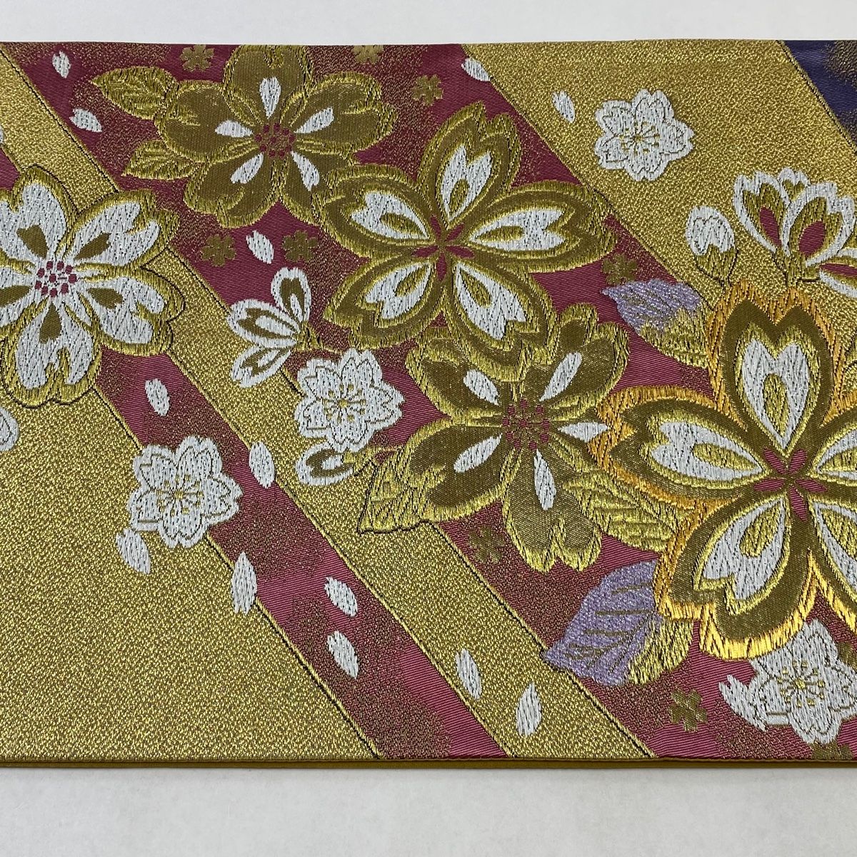 袋帯 美品 秀品 桜 斜縞 金糸 箔 金色 六通 正絹 【中古