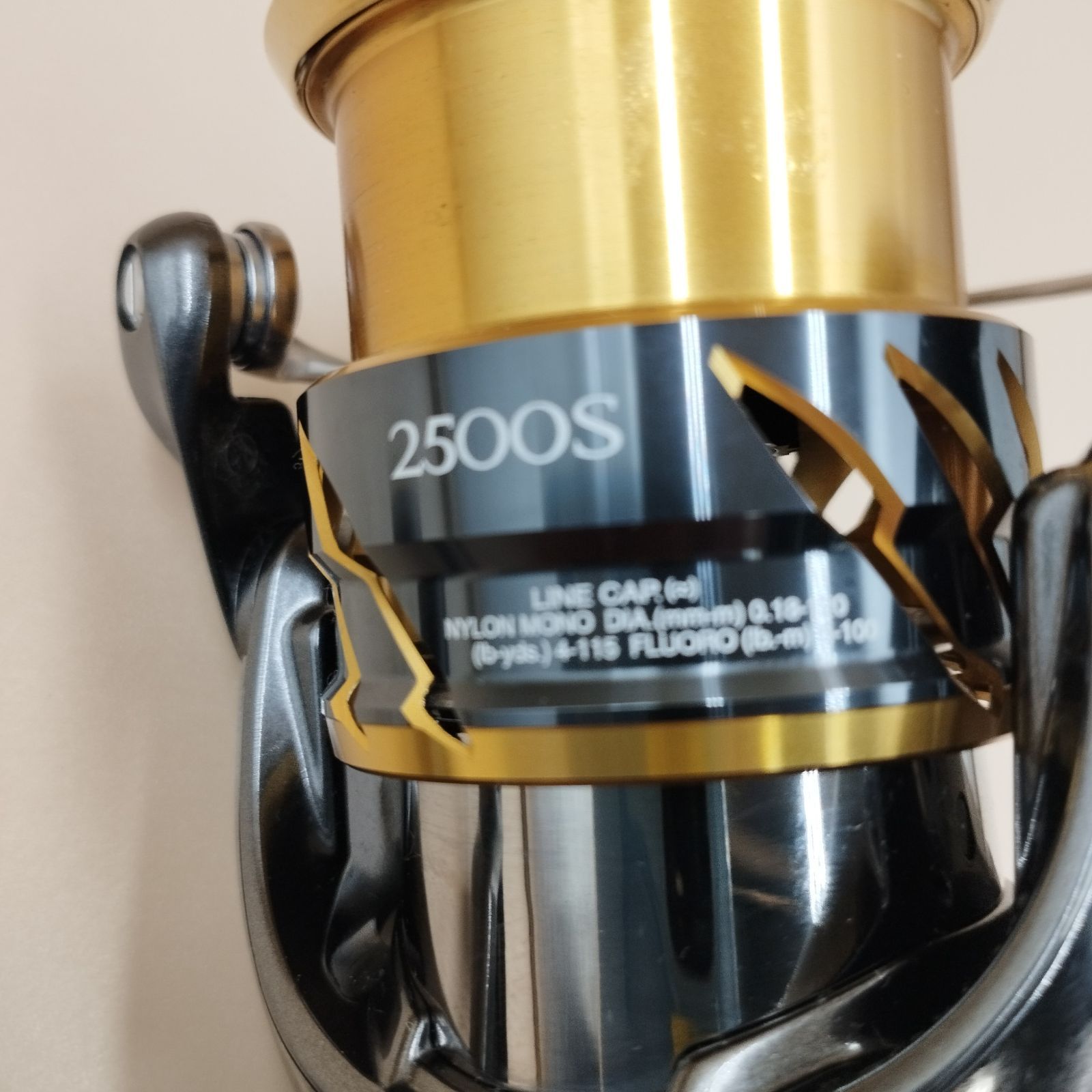 S15330】シマノ 20ツインパワー2500S SHIMANO TWIN POWER - メルカリ
