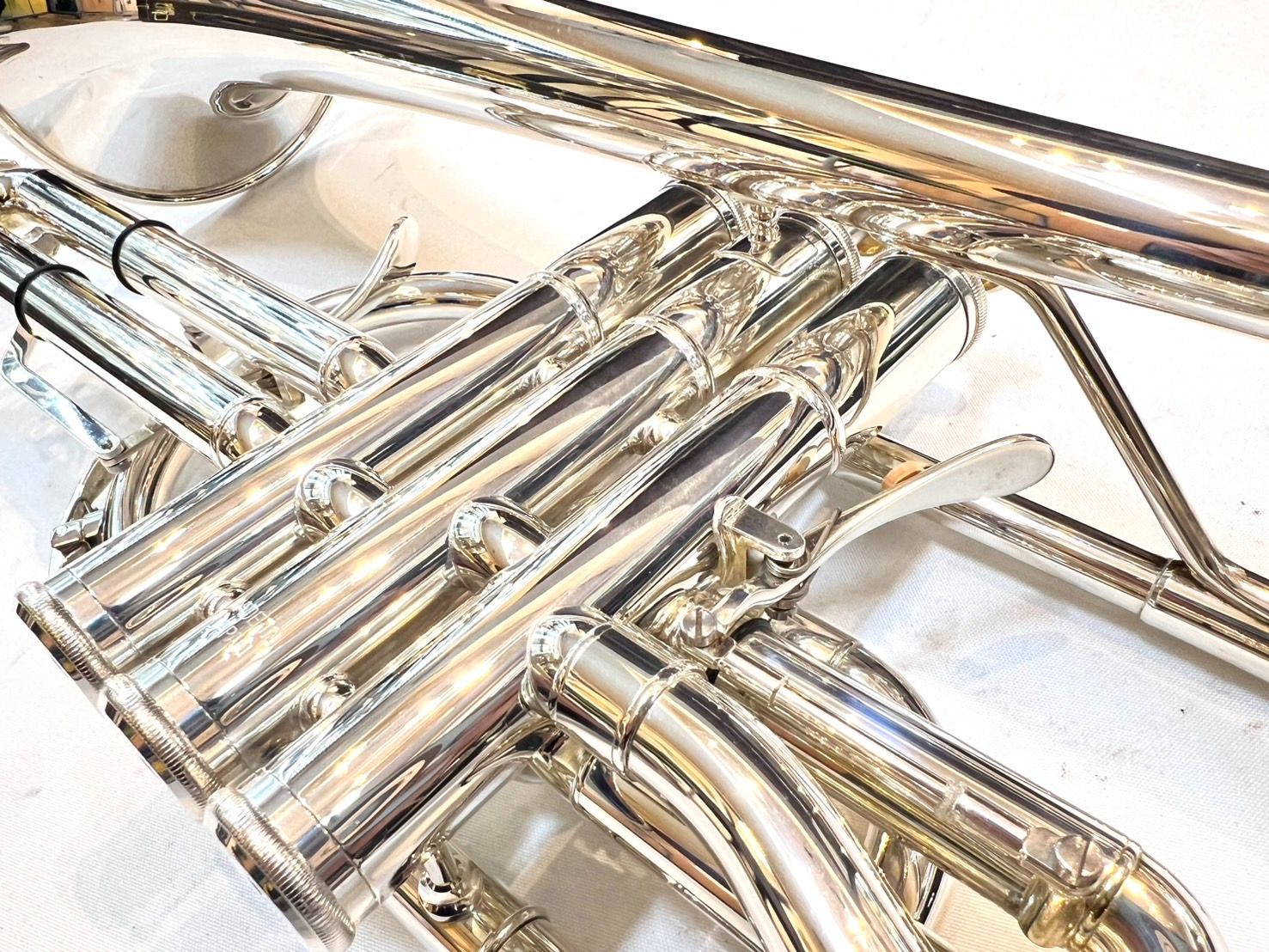 YCR-8335G