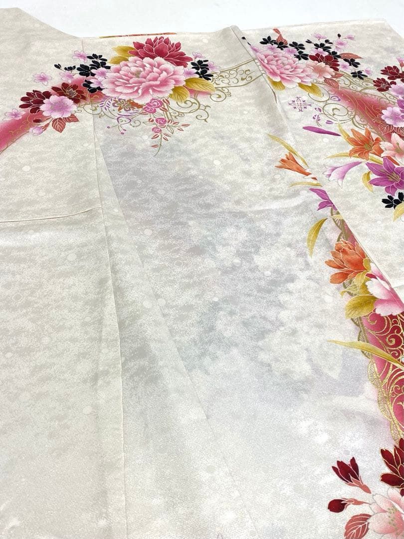 振袖 仮絵羽 銀通し ラメ刺繍 金彩 紋意匠 牡丹 正絹 未仕立て品 八掛