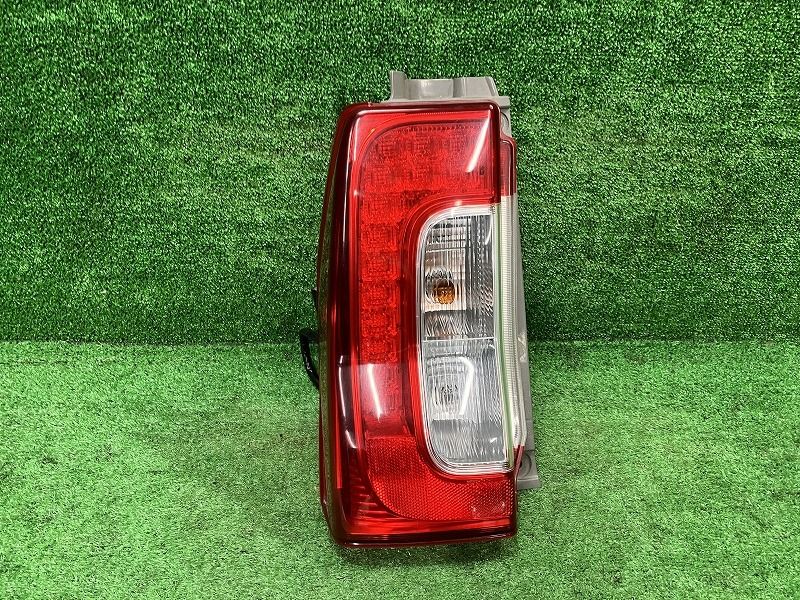 タント LA610S 左テールランプ テールライト ウェルカムシートX SA2 コイト 220-51391 81561-B2350 R67