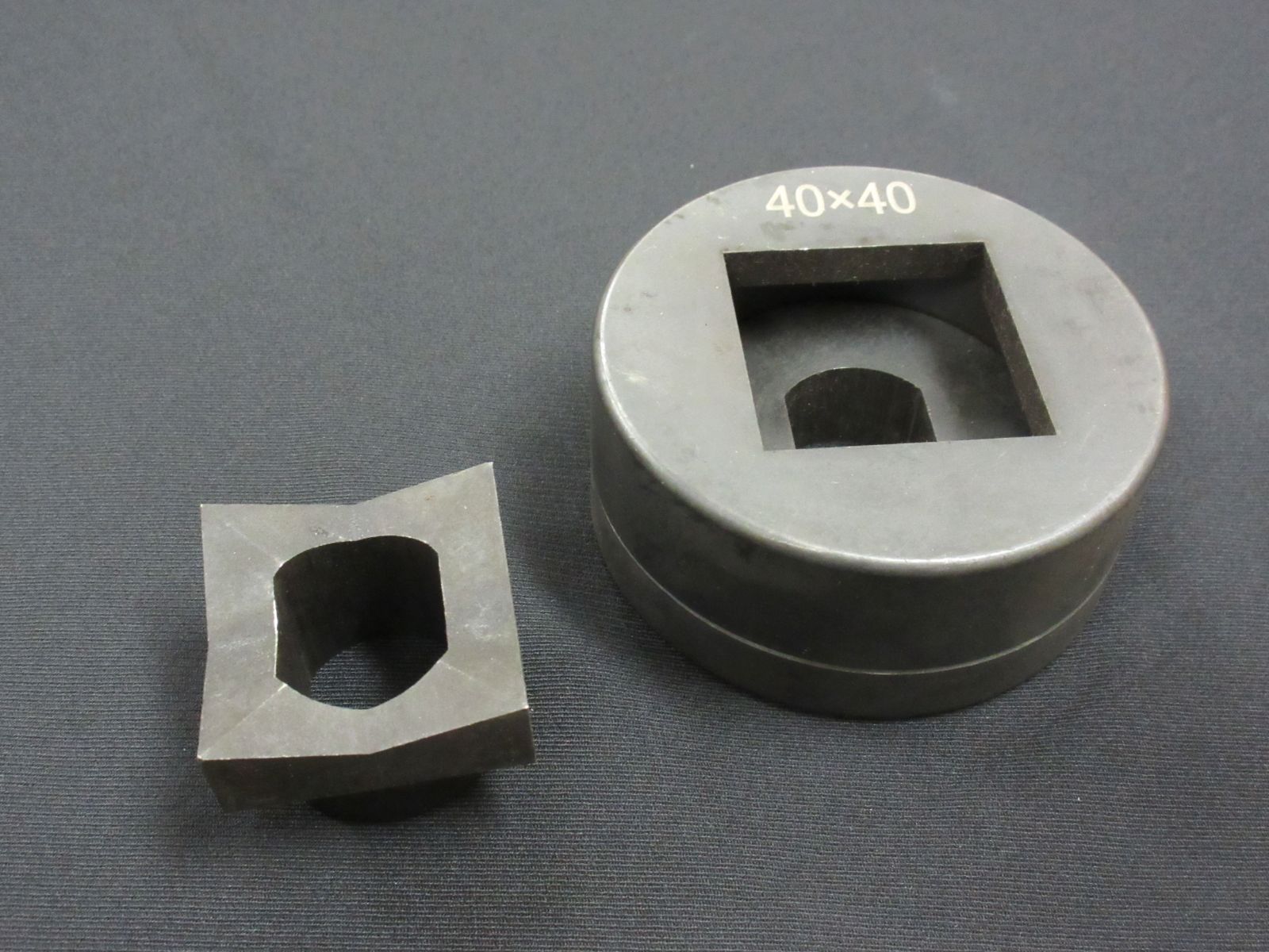 角形ダイス40mm×40mm 油圧パンチャー