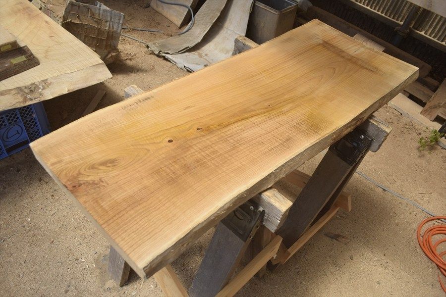 アウトレット クリ 栗 の一枚板 長さ約106cm 幅約38～43cm 厚さ約3.8cm DIY用 Z004