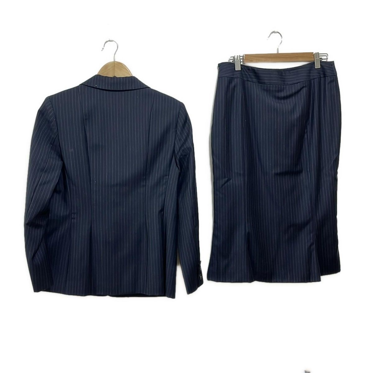 サルバトーレフェラガモ スカートスーツ -