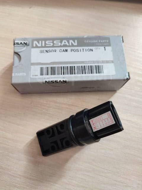 ● 日産 E25 キャラバン 純正 クランクシャフトポジシションセンサー クランク角センサー NISSAN crankshaft position sensor
