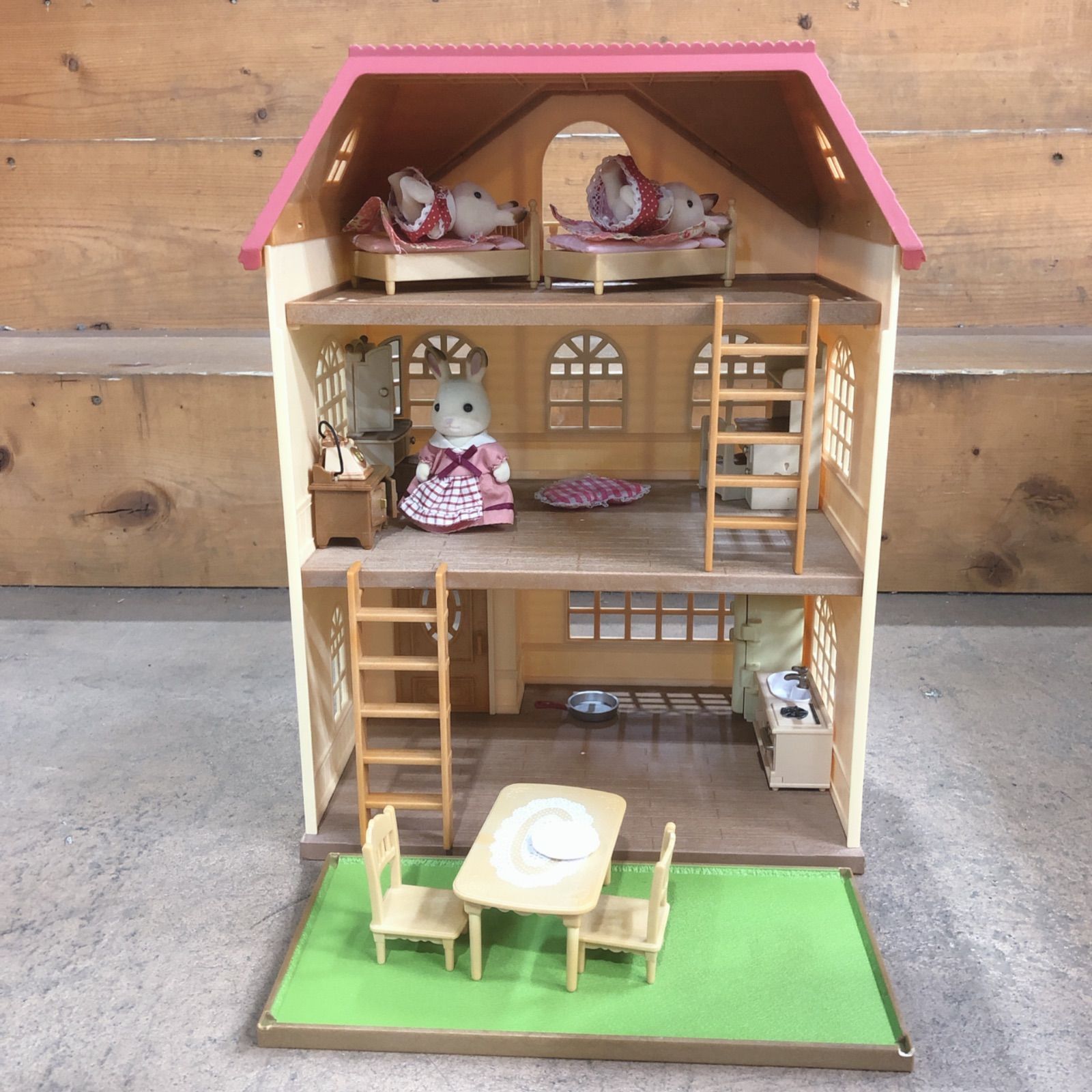 ①シルバニアファミリー はじめてのシルバニアファミリー/3階建ての 