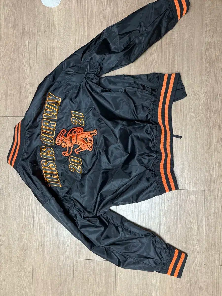 Hanwhae Eagles ハンファ イーグルス NEW ERA ニューエラ ブラック 野球ジャケット