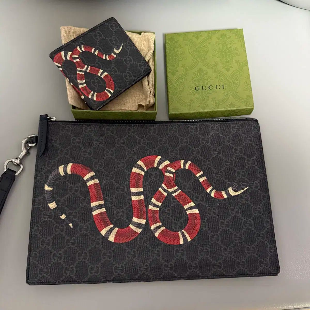 GUCCI グッチ 蛇 クラッチ 二つ折り財布