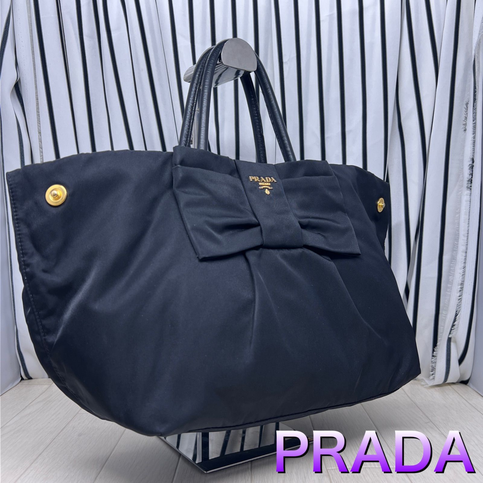 美品】PRADA×プラダ A4収納可能金色プレートトートバッグ - メルカリShops