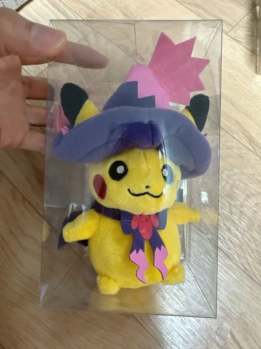 日本 ポケモンセンター 魔女 ピカチュウ キーホルダー