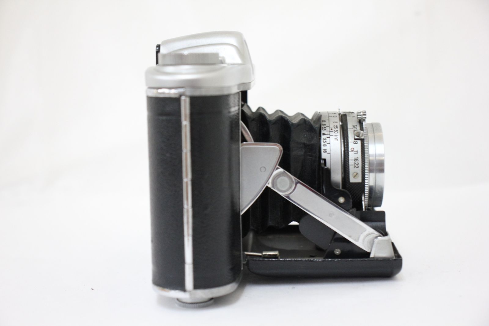 Konica フィルムカメラ 折りたたみ式 黒ジャバラ 中古フィルムカメラ