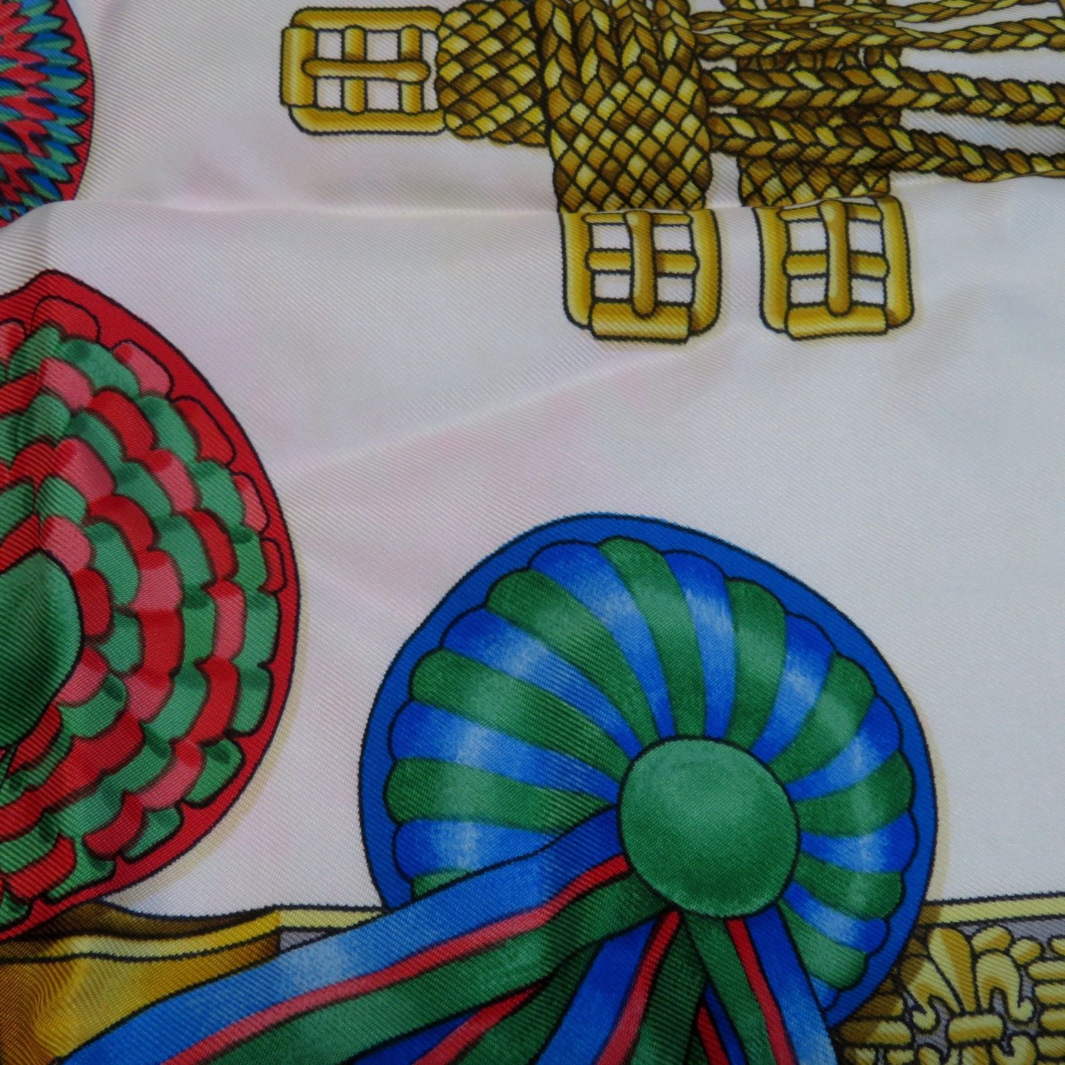 HERMES エルメス カレ90 スカーフ LES RUBANS DU CHEVAL 『馬のリボン